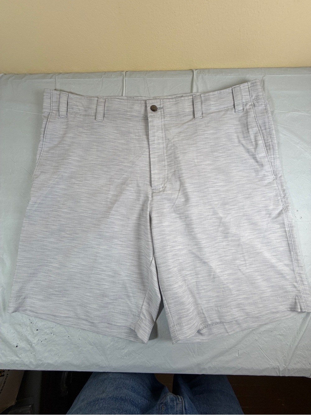 Callaway Men's Light Gray Micro-Stripe Flat Front‎ Shorts